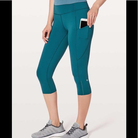 Lululemon Fast & Free Crop II *Nulux 19" - Picture 2 of 8